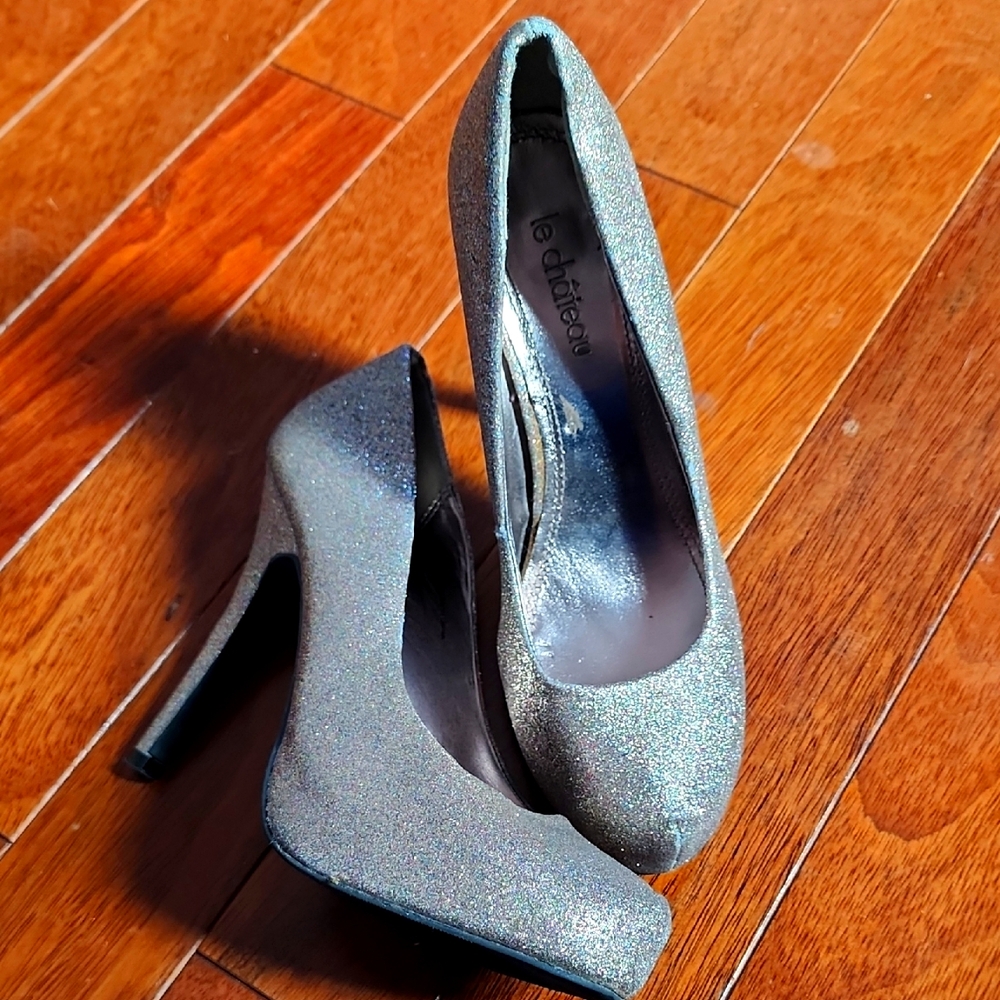 Le Chateau Gold Sparkle Women's Heels